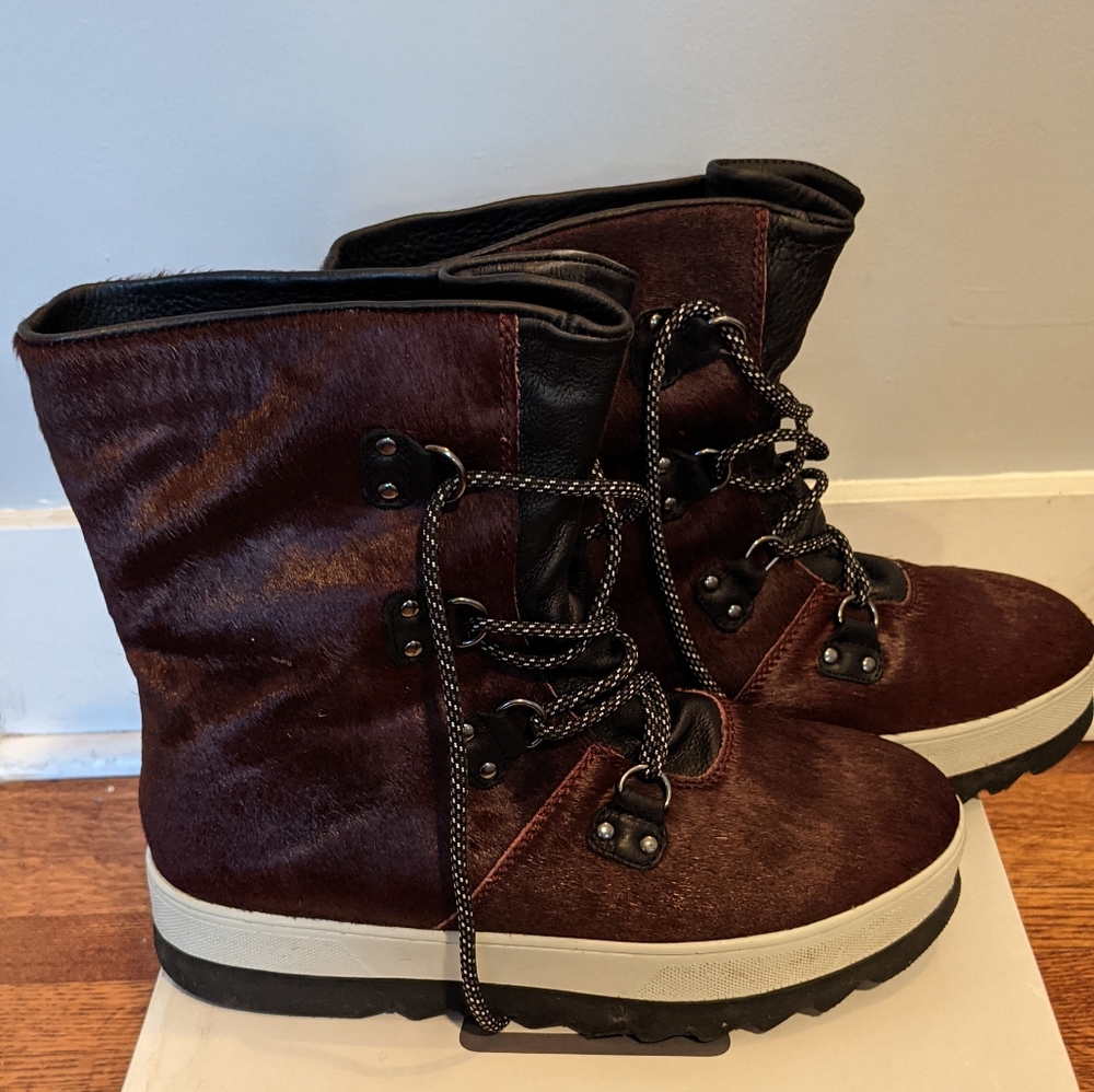 Warm, wonderful, waterproof Cougar boots. NWOT.